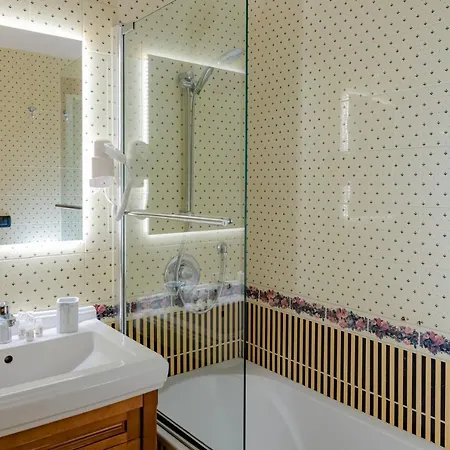 Flower Luxury Pensionat