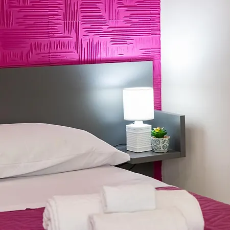 Flower Luxury Penzion Neapol