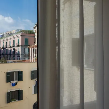 Flower Luxury 나폴리