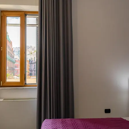 Flower Luxury 4* Napoli